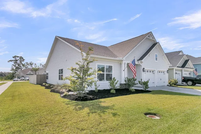 $475,000 | 228 Fiddleback Drive, Summerville, SC 29486
