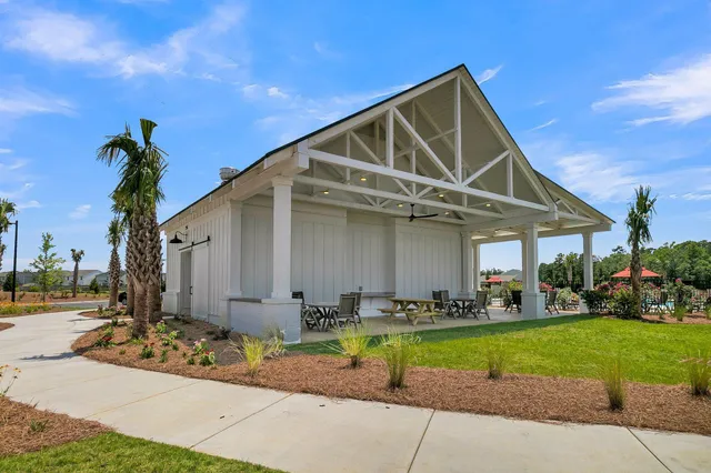 $470,000 | 228 Fiddleback Drive, Summerville, SC 29486