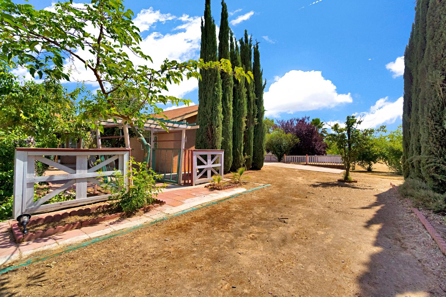 19609 Claremont Road Madera, CA 93638 - Photo 24 of 44