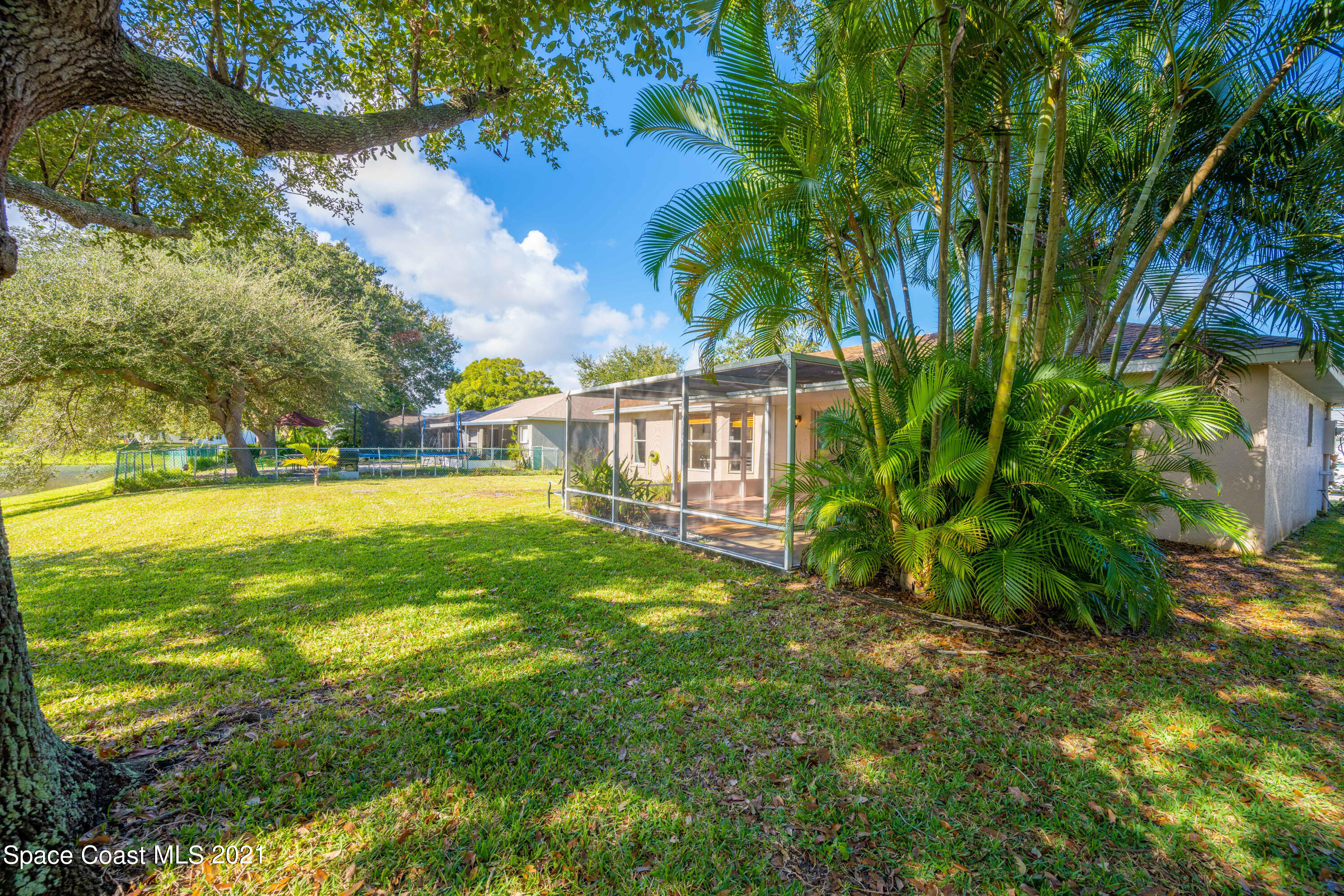 265 Oak Lake Road Melbourne, FL 32901 - Photo 19 of 25 a view of yard with green space