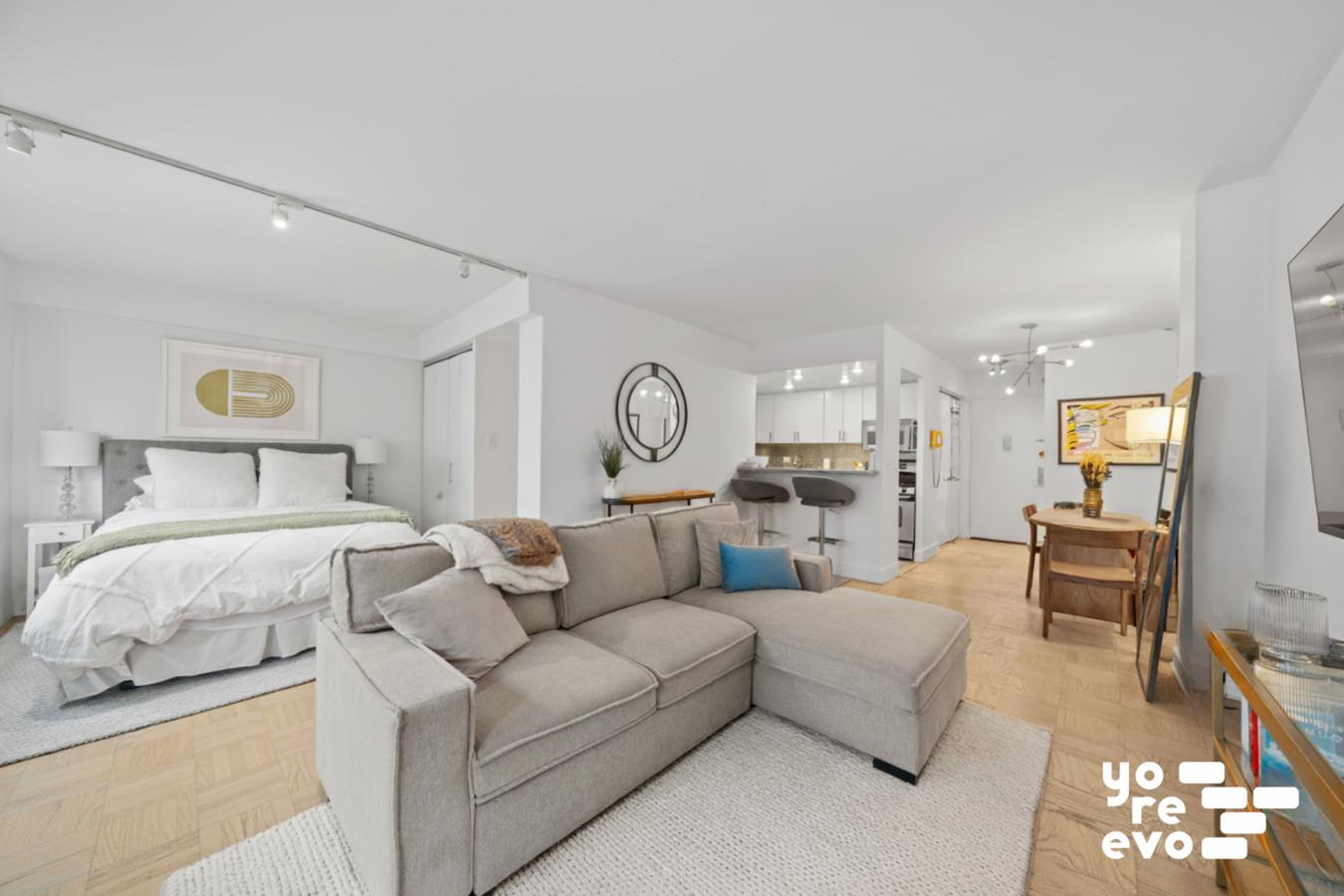 16 West 16th Street, Unit 11NS Manhattan, NY 10011 - Photo 3 of 9 Photo 3