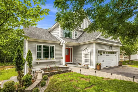 $714,900 | 42 Stocklan Circle, Dover, NH 03820
