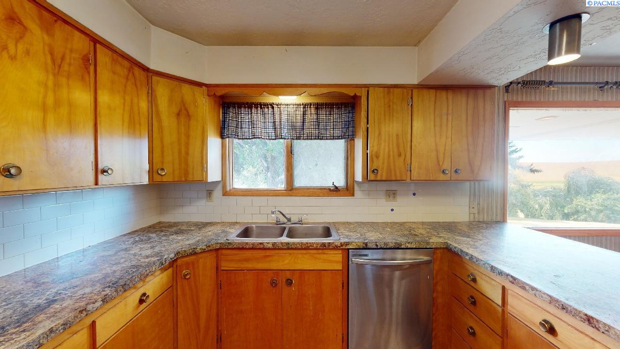 6754 Garfield-Farmington Road Farmington, WA 99128 - Photo 6 of 47 Gallery Image 6