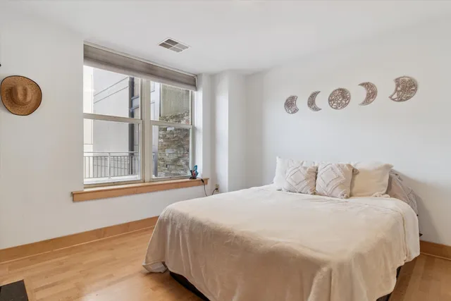 $365,000 | 333 West Mifflin Street, Unit 4090, Madison, WI 53703