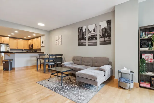 $365,000 | 333 West Mifflin Street, Unit 4090, Madison, WI 53703