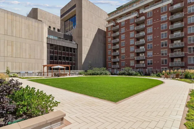 $365,000 | 333 West Mifflin Street, Unit 4090, Madison, WI 53703