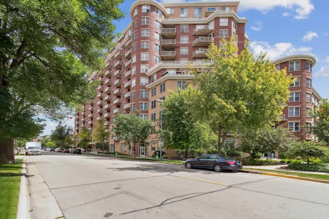 $365,000 | 333 West Mifflin Street, Unit 4090, Madison, WI 53703