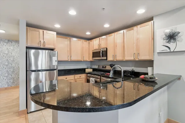 $365,000 | 333 West Mifflin Street, Unit 4090, Madison, WI 53703