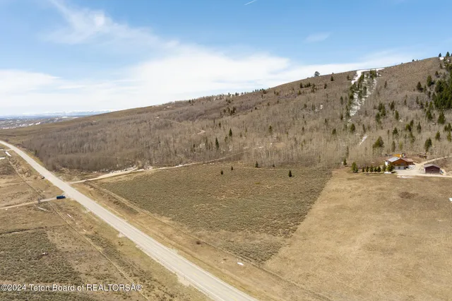 $565,000 | 5 Black Butte Trail, Cora, WY 82925