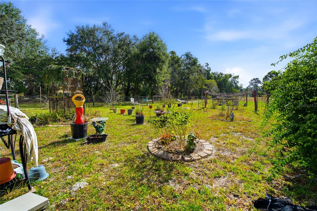 2804 Southwest 67th Lane Bushnell, FL 33513 - Photo 24 of 48