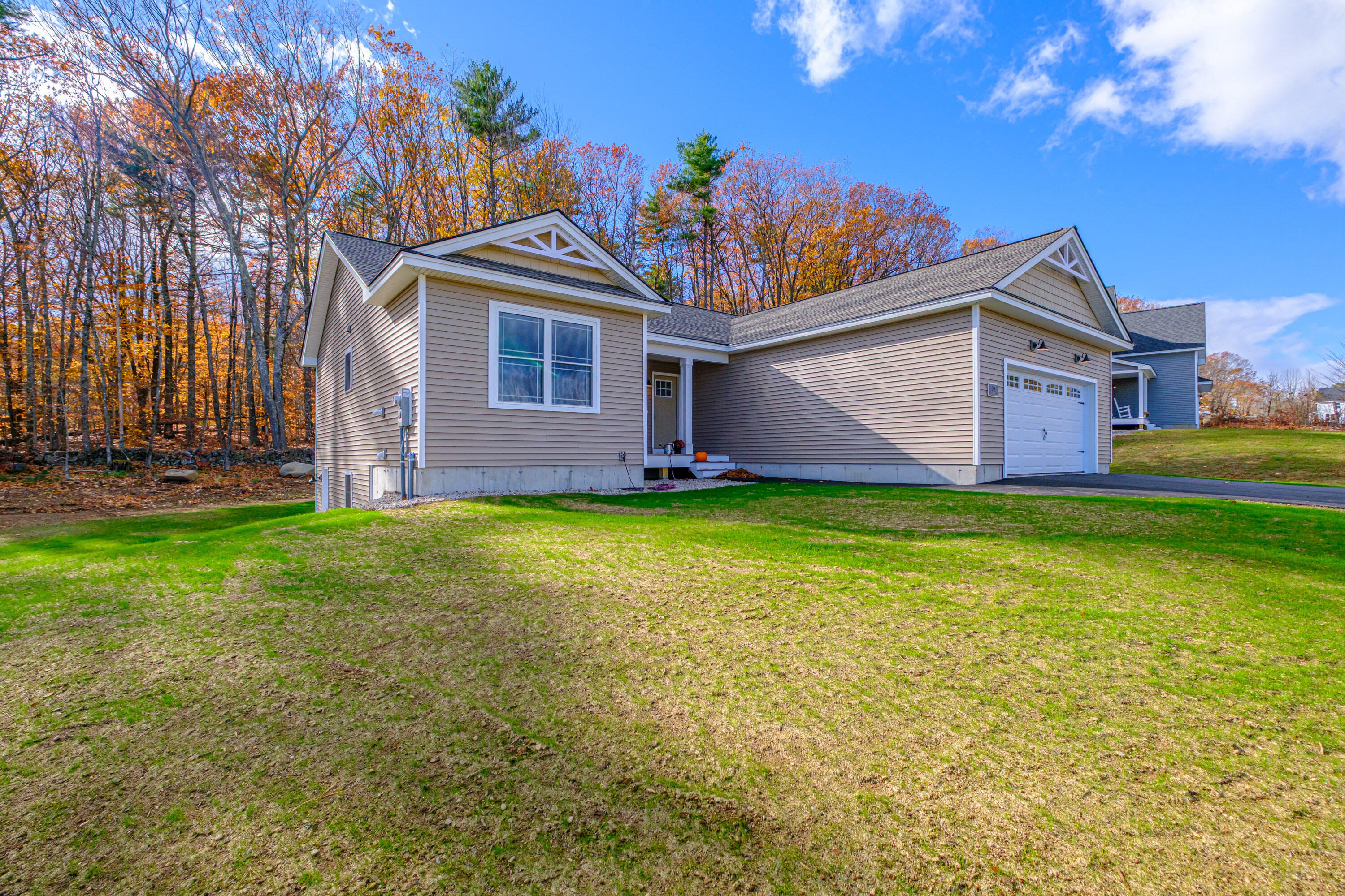 33 Woodbrey Lane Standish, ME 04084 - Photo 3 of 84 20251106gp-62004