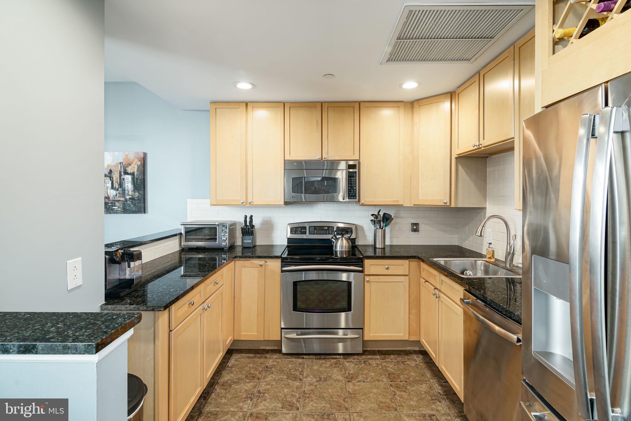 111 South 15th Street, Unit P306 Philadelphia, PA 19102 - Photo 2 of 35