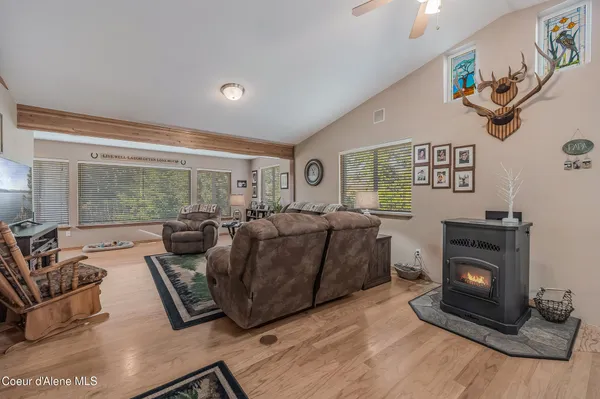 $518,000 | 251 East Park Avenue, Harrison, ID 83833