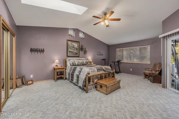$518,000 | 251 East Park Avenue, Harrison, ID 83833