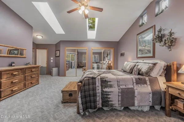 $518,000 | 251 East Park Avenue, Harrison, ID 83833