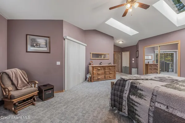 $518,000 | 251 East Park Avenue, Harrison, ID 83833