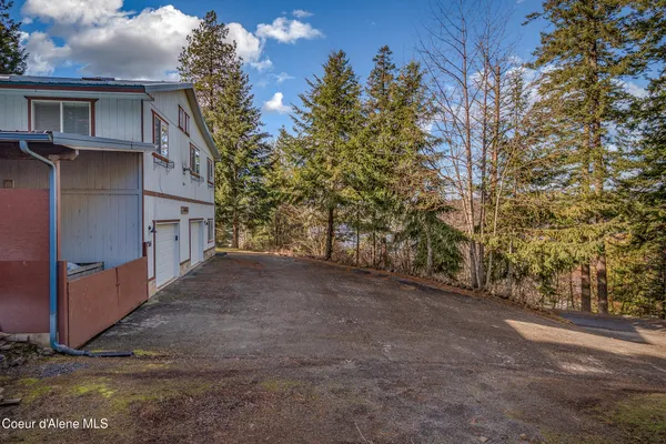 $518,000 | 251 East Park Avenue, Harrison, ID 83833