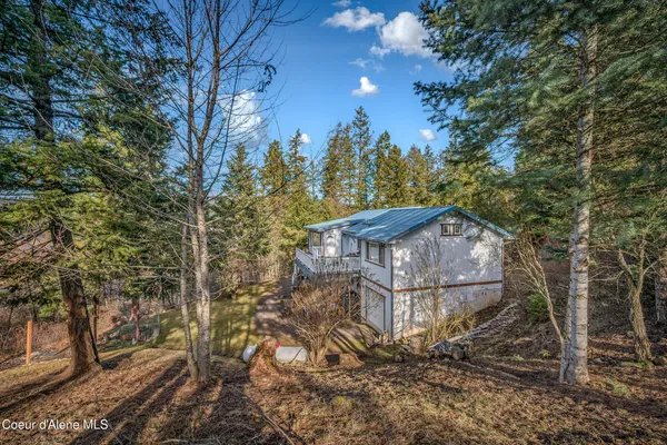 $518,000 | 251 East Park Avenue, Harrison, ID 83833