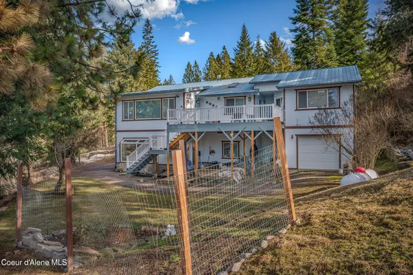 $518,000 | 251 East Park Avenue, Harrison, ID 83833