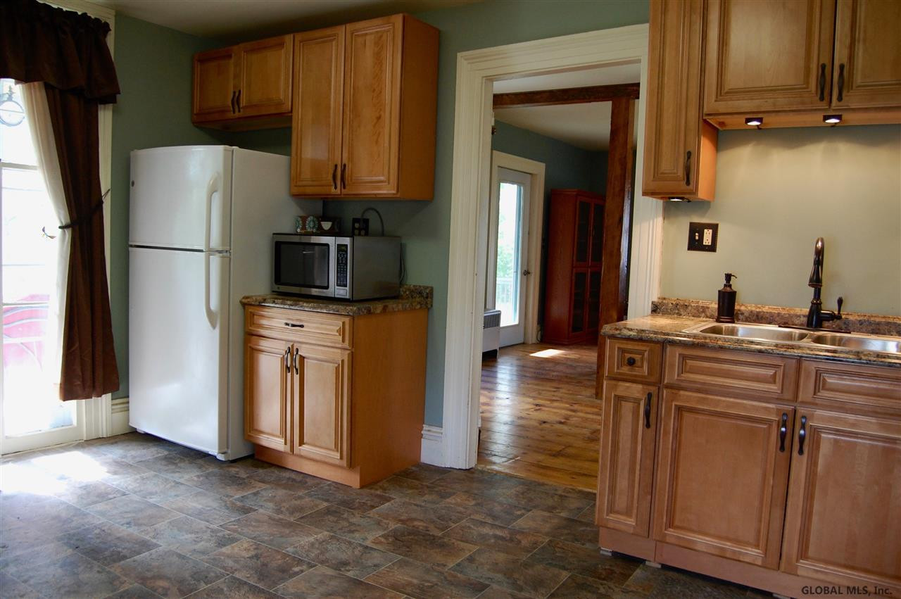 585 River Road Schodack, NY 12156 - Photo 4 of 13 Photo 4