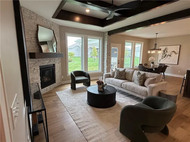 $535,000 | 4133 Northeast Dearborn Lane, Lee's Summit, MO 64064