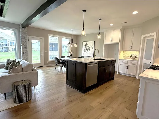 $535,000 | 4133 Northeast Dearborn Lane, Lee's Summit, MO 64064