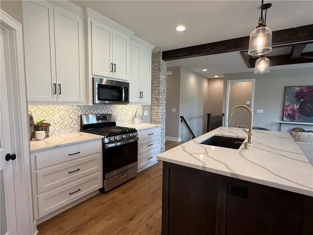 $535,000 | 4133 Northeast Dearborn Lane, Lee's Summit, MO 64064