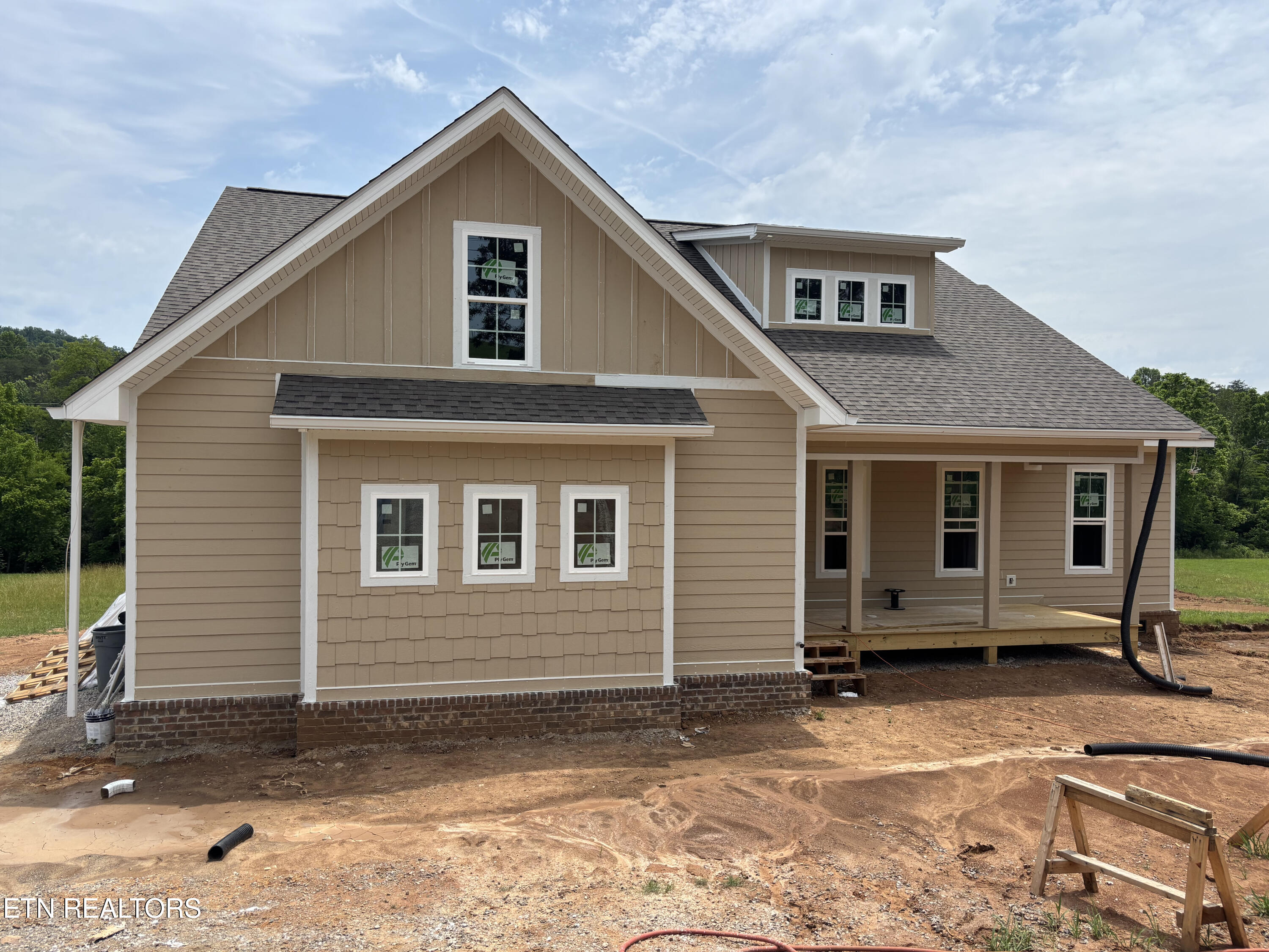 330 Roddy Branch Road Rockford, TN 37853 - Photo 2 of 15 Front of House