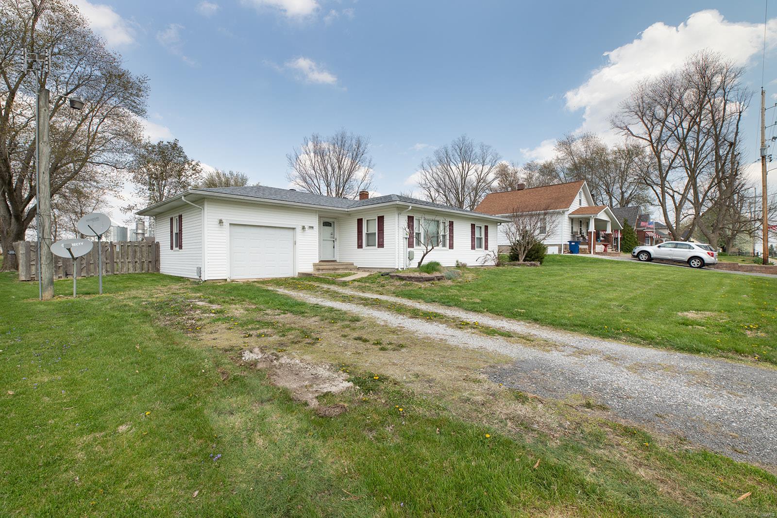 7215 Renken Road Dorsey, IL 62021 - Photo 3 of 24