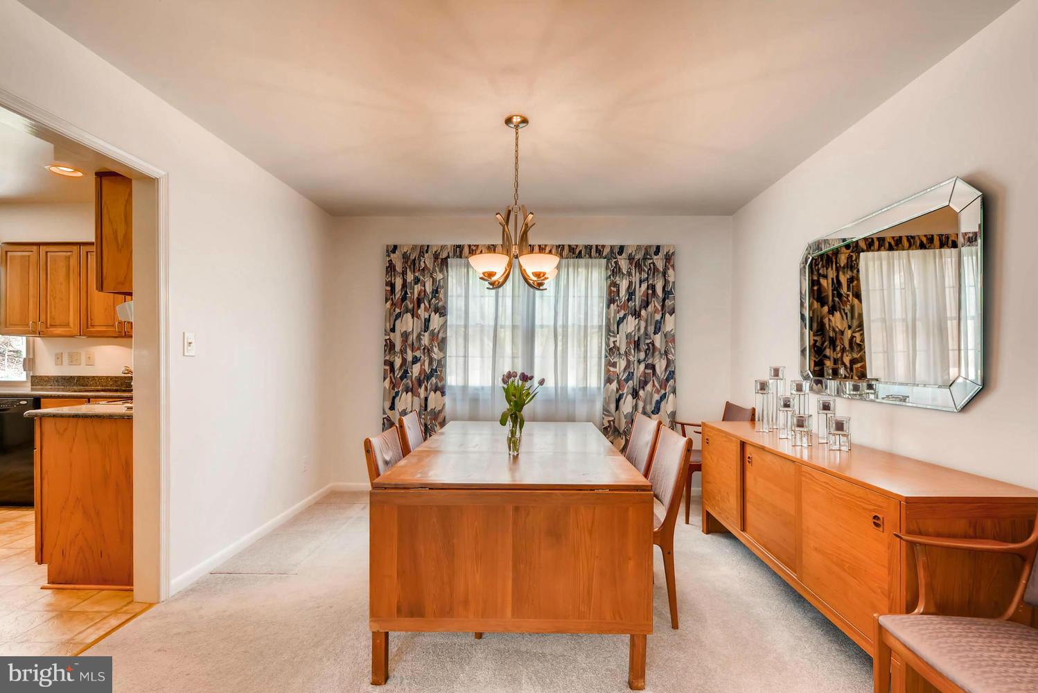 10815 Sandringham Road Cockeysville, MD 21030 - Photo 10 of 30 Dining Room