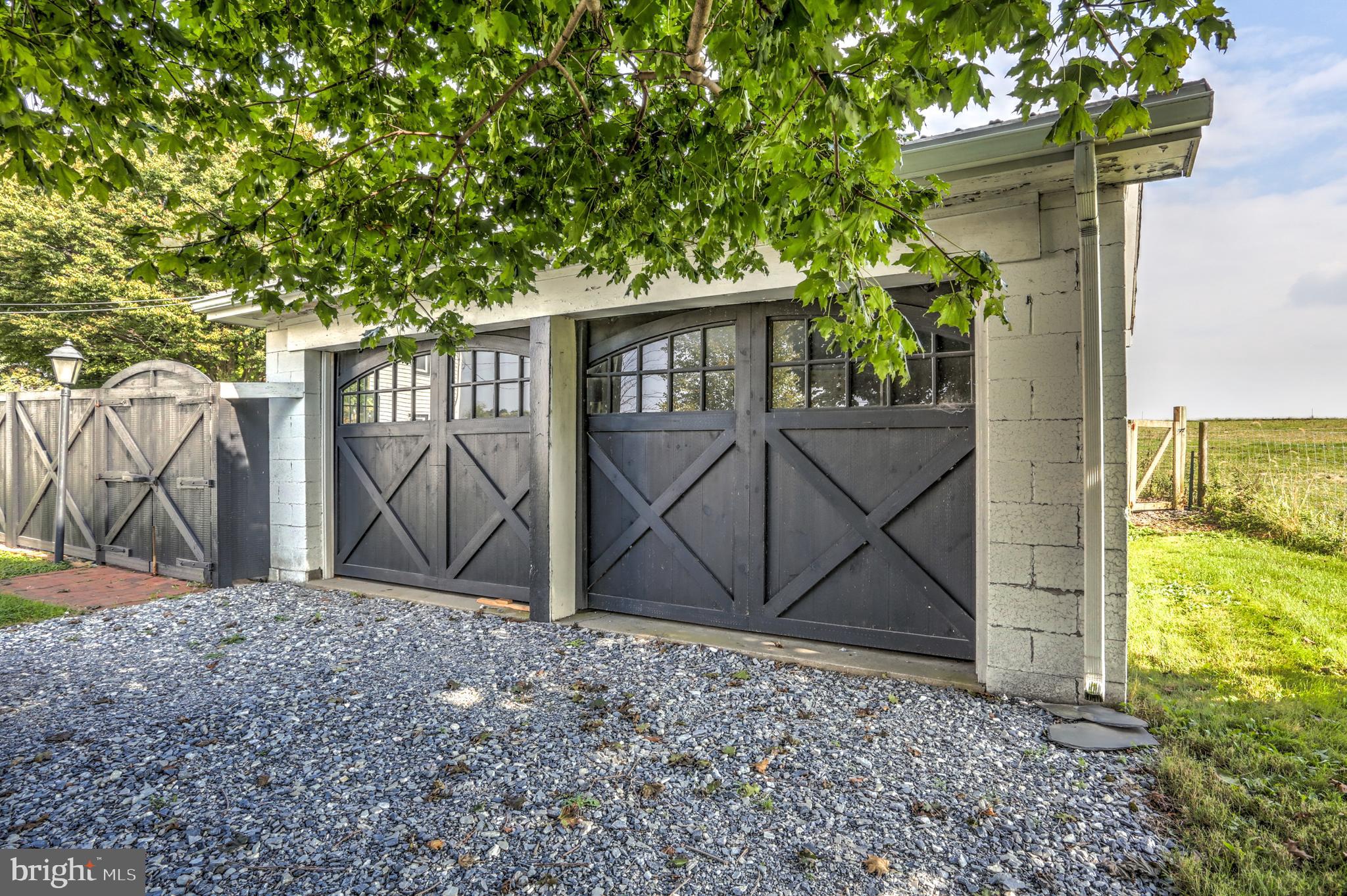 2392 Horseshoe Road Bird-in-Hand, PA 17505 - Photo 4 of 71 Gallery Image 4