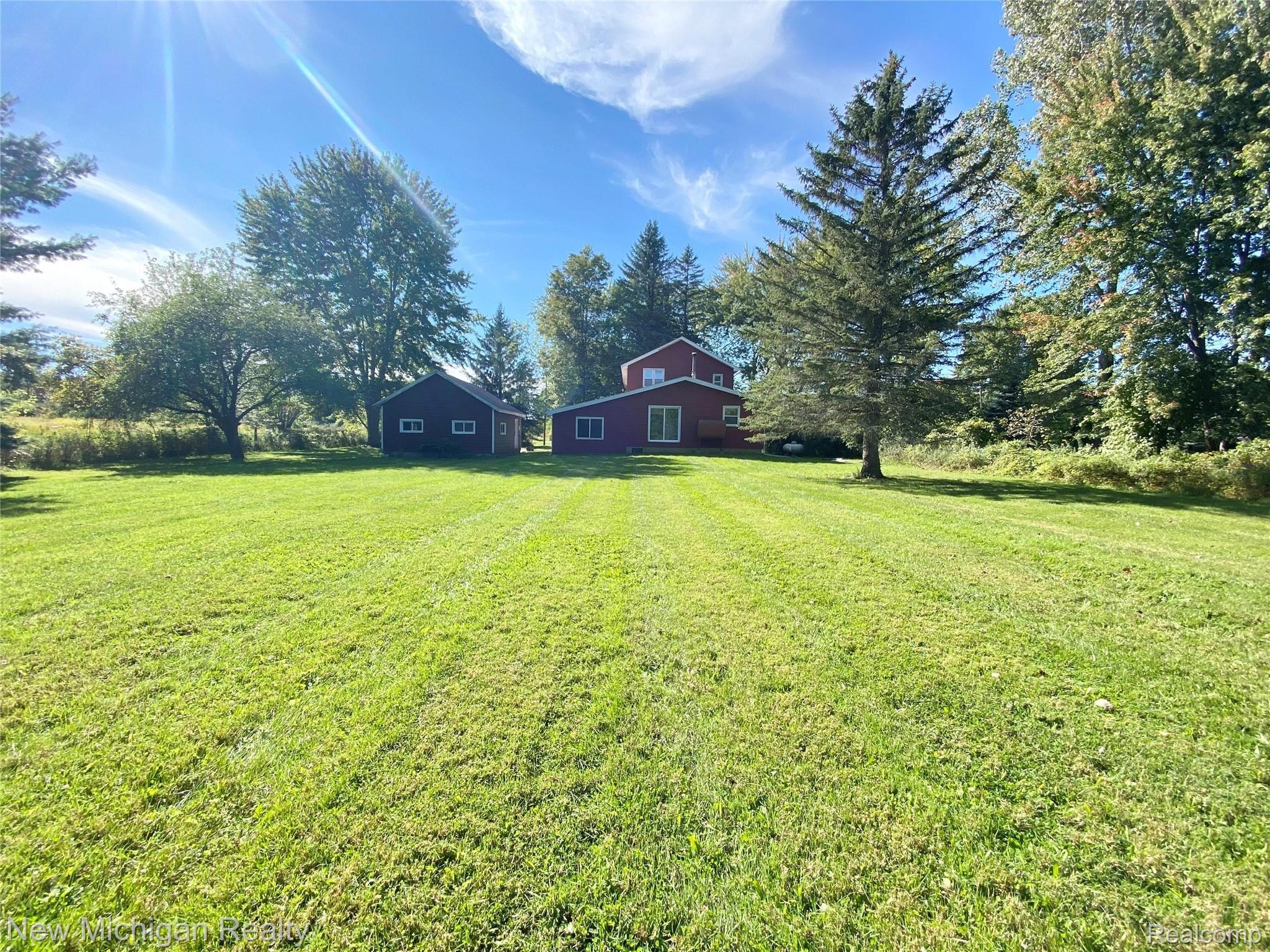 14158 North Genesee Road Clio, MI 48420 - Photo 36 of 40 FF2736CA-40AC-46C6-A0B2-F657C574EAE5.jpeg