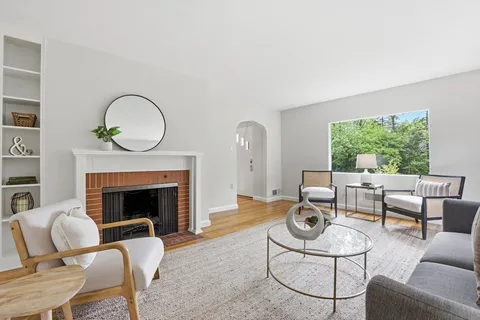 $1,248,000 | 106 Concord Road, Bedford, MA 01730
