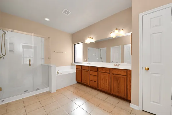 $3,400 | 2226 Black Oak Drive, Sugar Land, TX 77479