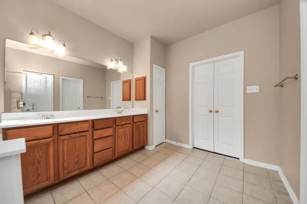 $3,400 | 2226 Black Oak Drive, Sugar Land, TX 77479