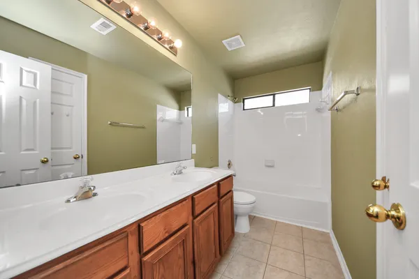 $3,400 | 2226 Black Oak Drive, Sugar Land, TX 77479