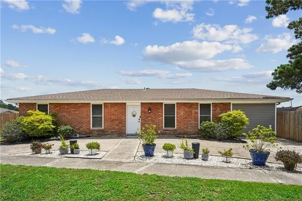 $320,000 | 801 Cameron Court, Kenner, LA 70065