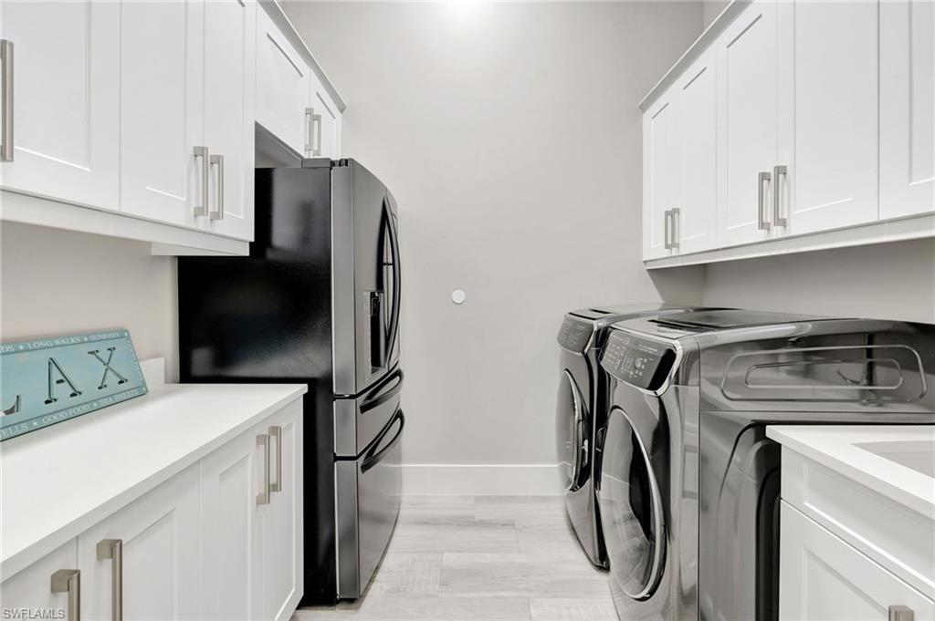 555 Mooring Line Drive Naples, FL 34103 - Photo 31 of 42 Laundry