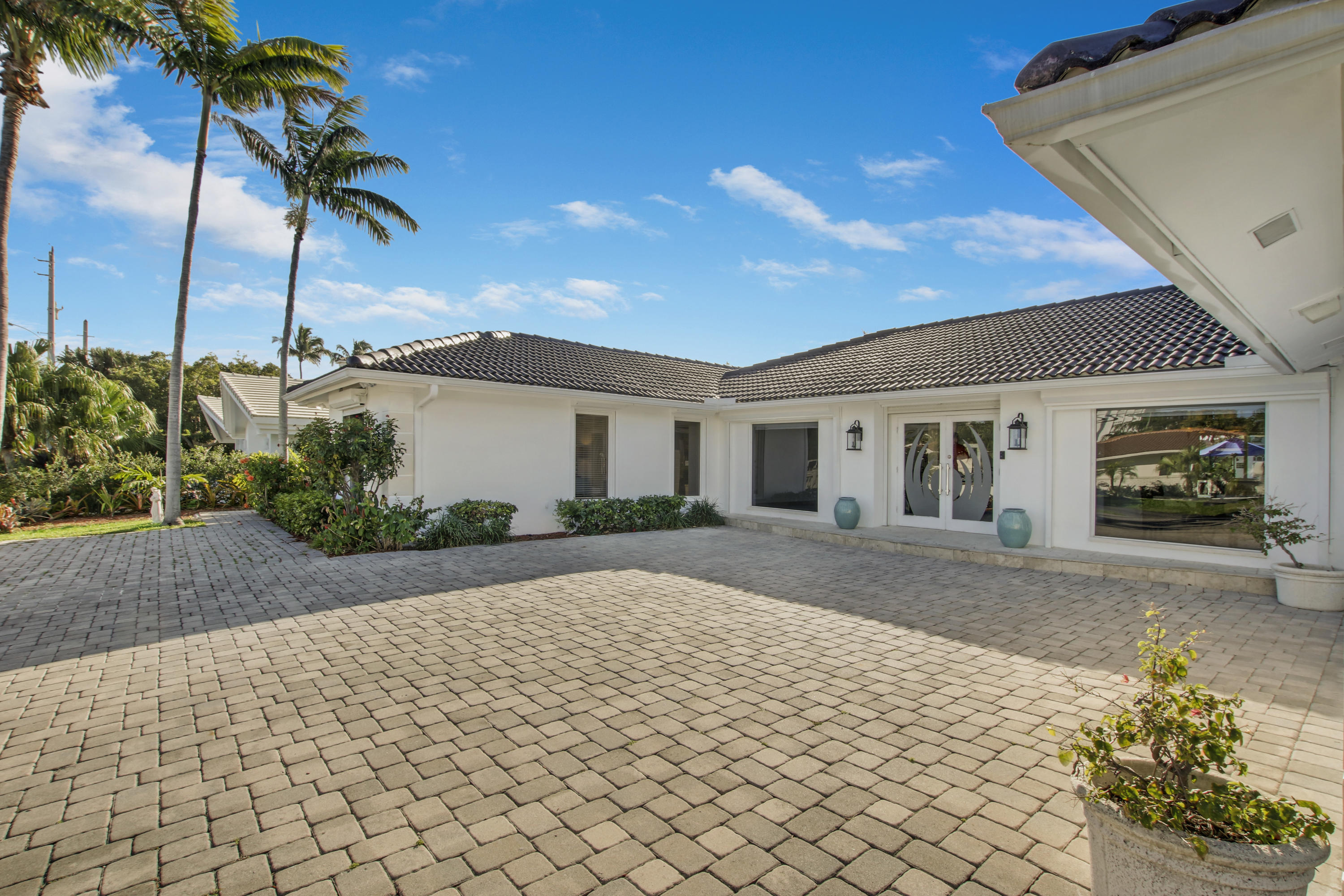 2875 Spanish River Road Boca Raton, FL 33432 - Photo 5 of 51 House-29