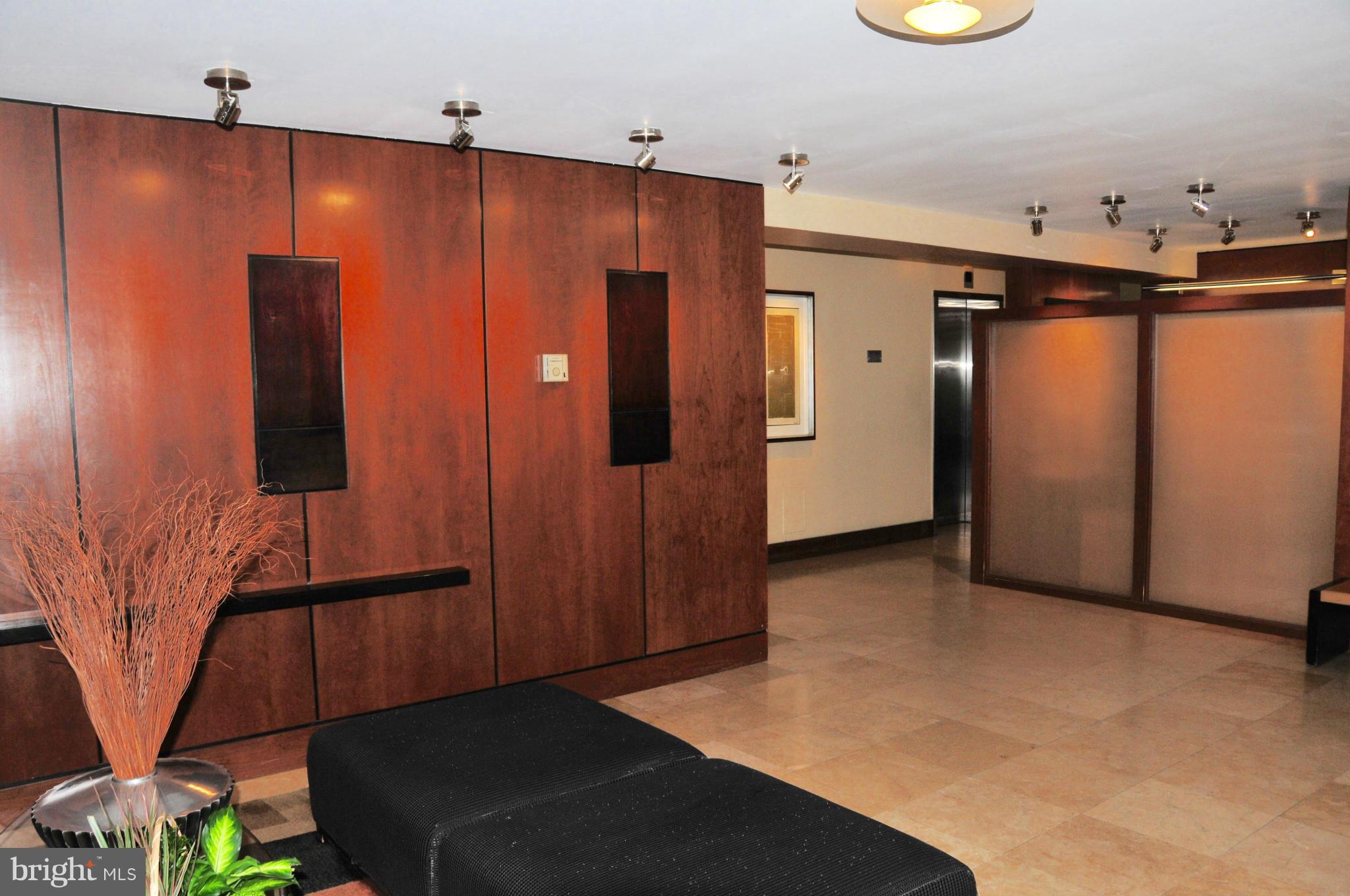 2725 39th Street Northwest, Unit 504 Washington, DC 20007 - Photo 3 of 18 Interior (General)