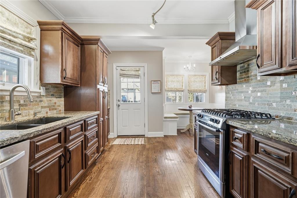 200 West 68th Terrace Kansas City, MO 64113 - Photo 14 of 37