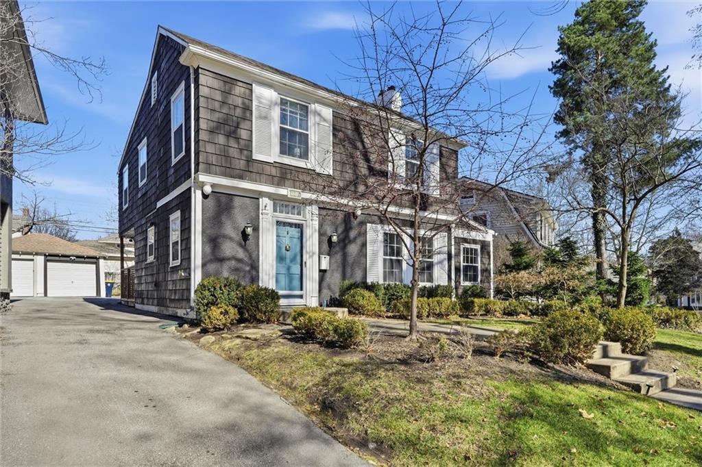 200 West 68th Terrace Kansas City, MO 64113 - Photo 2 of 37