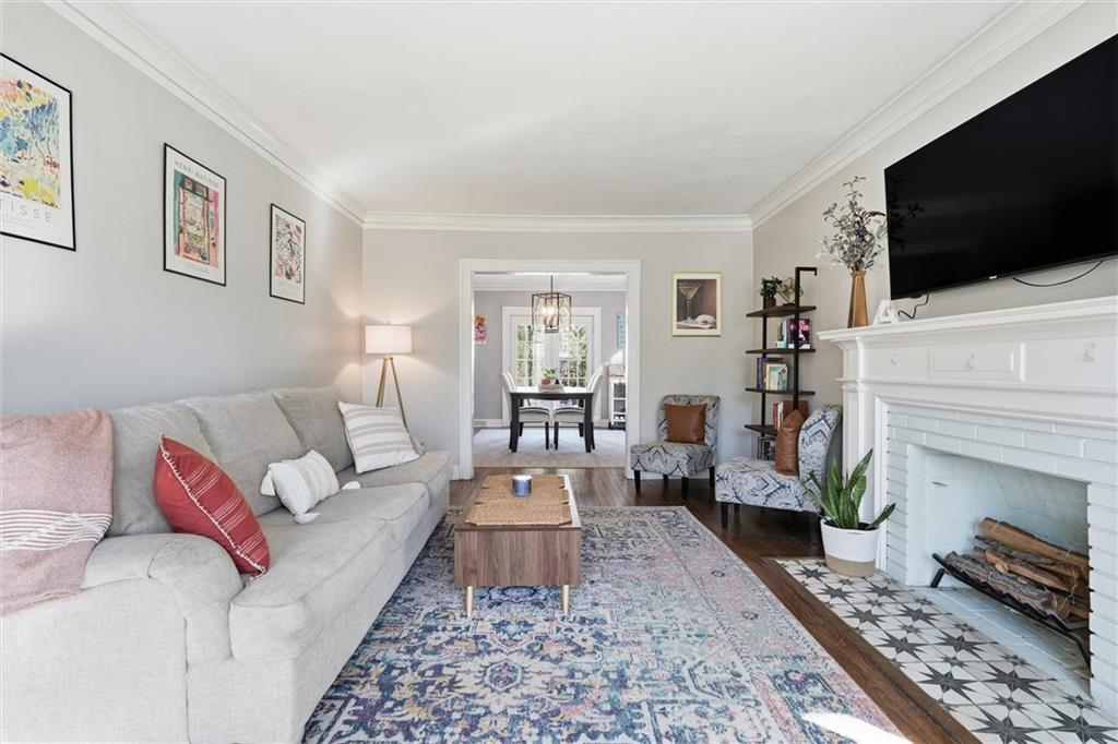 200 West 68th Terrace Kansas City, MO 64113 - Photo 6 of 37