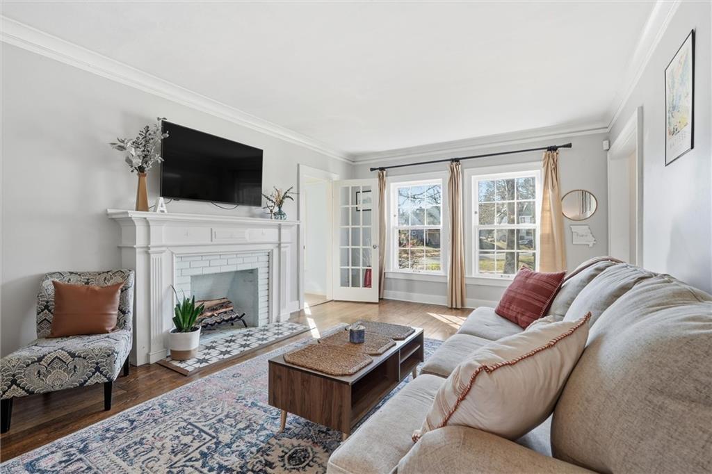 200 West 68th Terrace Kansas City, MO 64113 - Photo 7 of 37