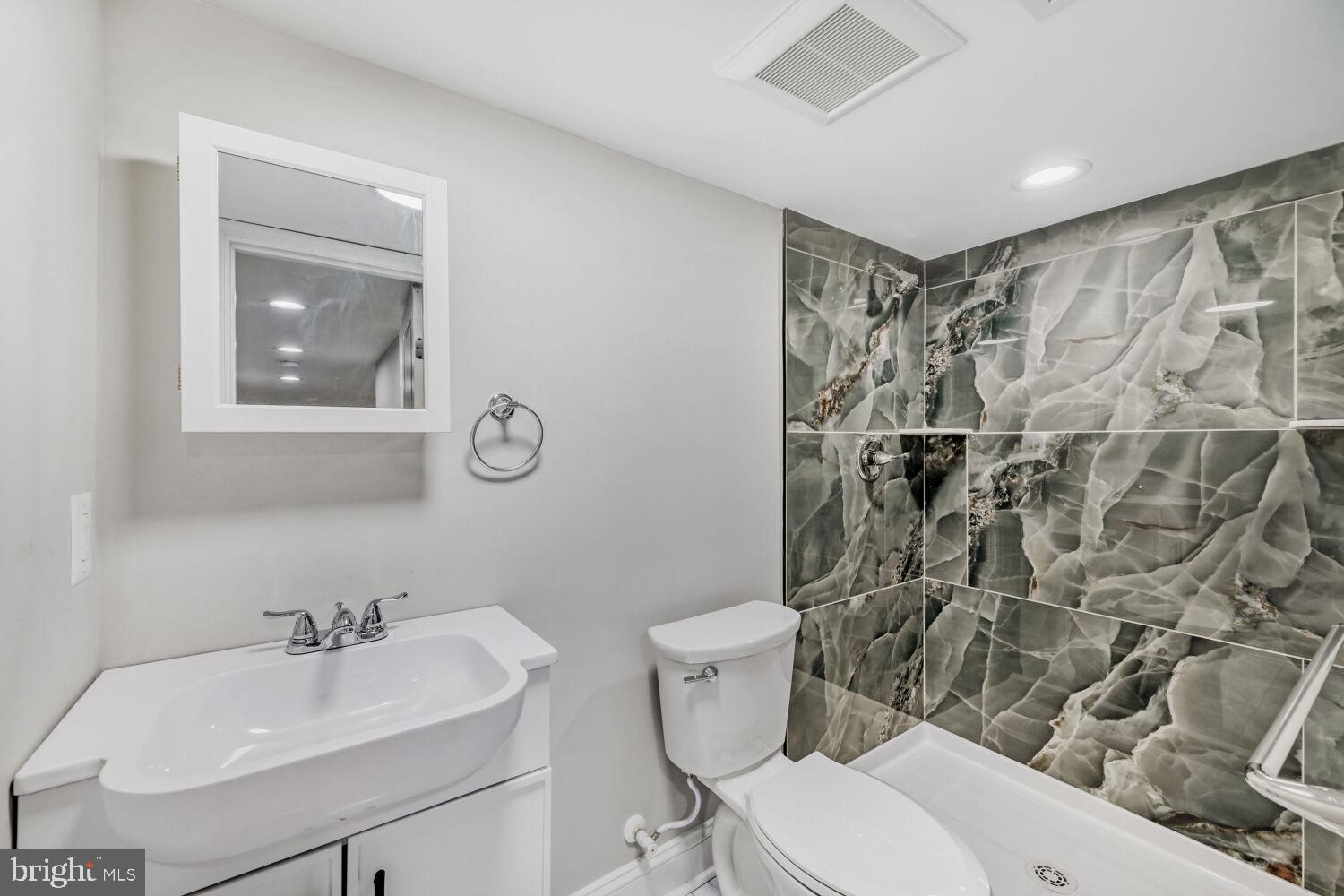 4003 Woodridge Road Baltimore, MD 21229 - Photo 19 of 22