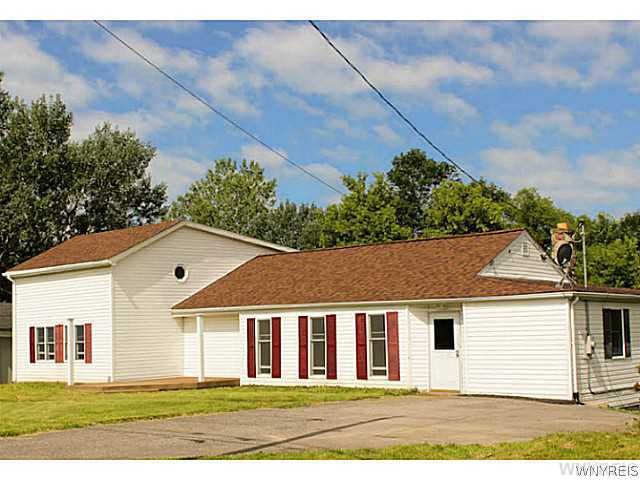 6144 Bear Ridge Road Pendleton, NY 14094 - Photo 1 of 1 Exterior Front