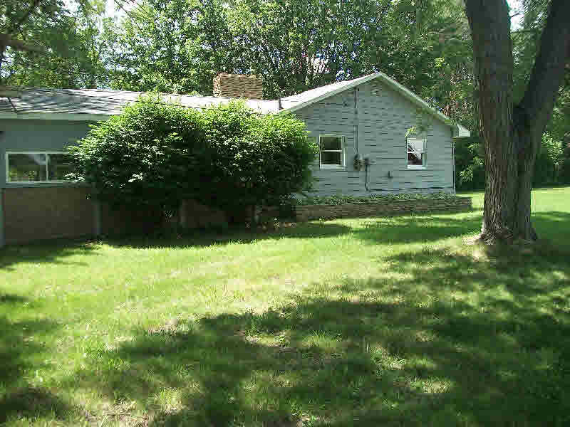 4050 Flajole Road Midland, MI 48642 - Photo 3 of 21