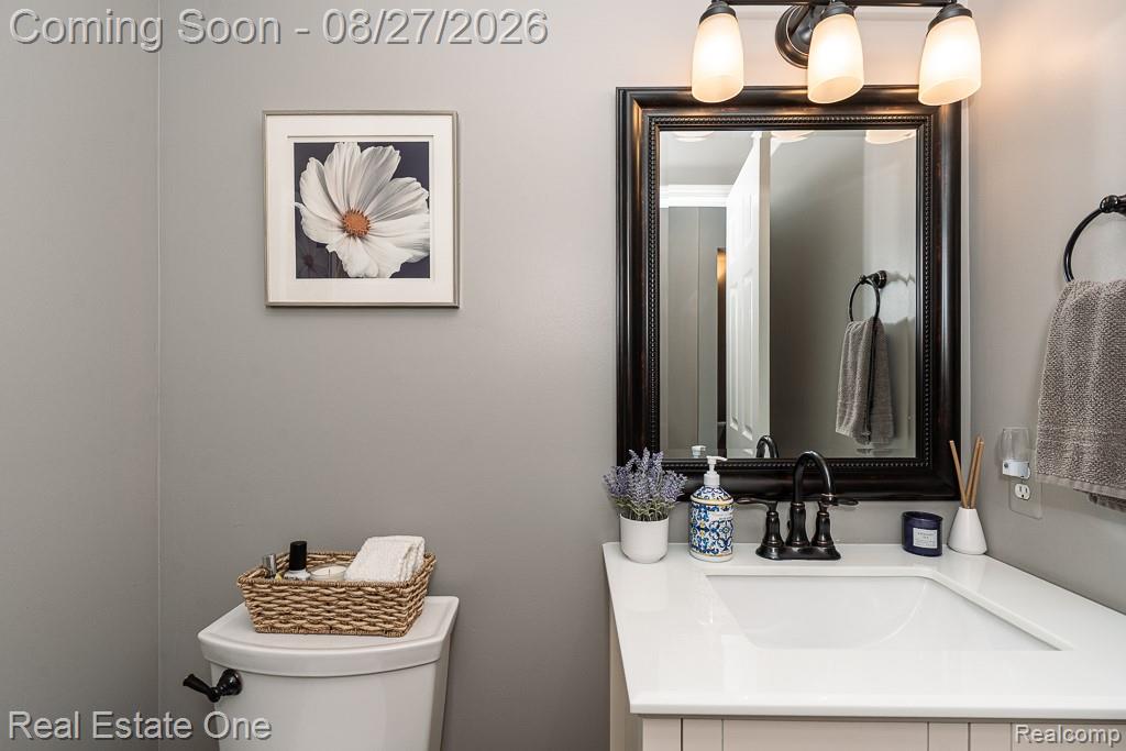 1026 Pointe Pl Boulevard Rochester, MI 48307 - Photo 25 of 33 1026 Pointe Place_MLS-012.jpg