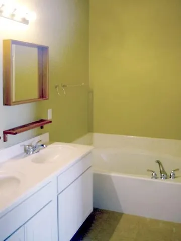 $2,395 | 10312 Lake Park Drive, Fort Worth, TX 76053