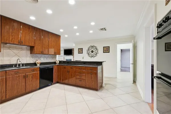 $485,000 | 845 Marino Drive, Norco, LA 70079